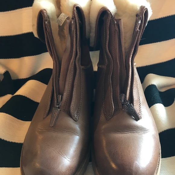 UGG Shoes - Adorable Brown Smooth Leather Uggs 10M